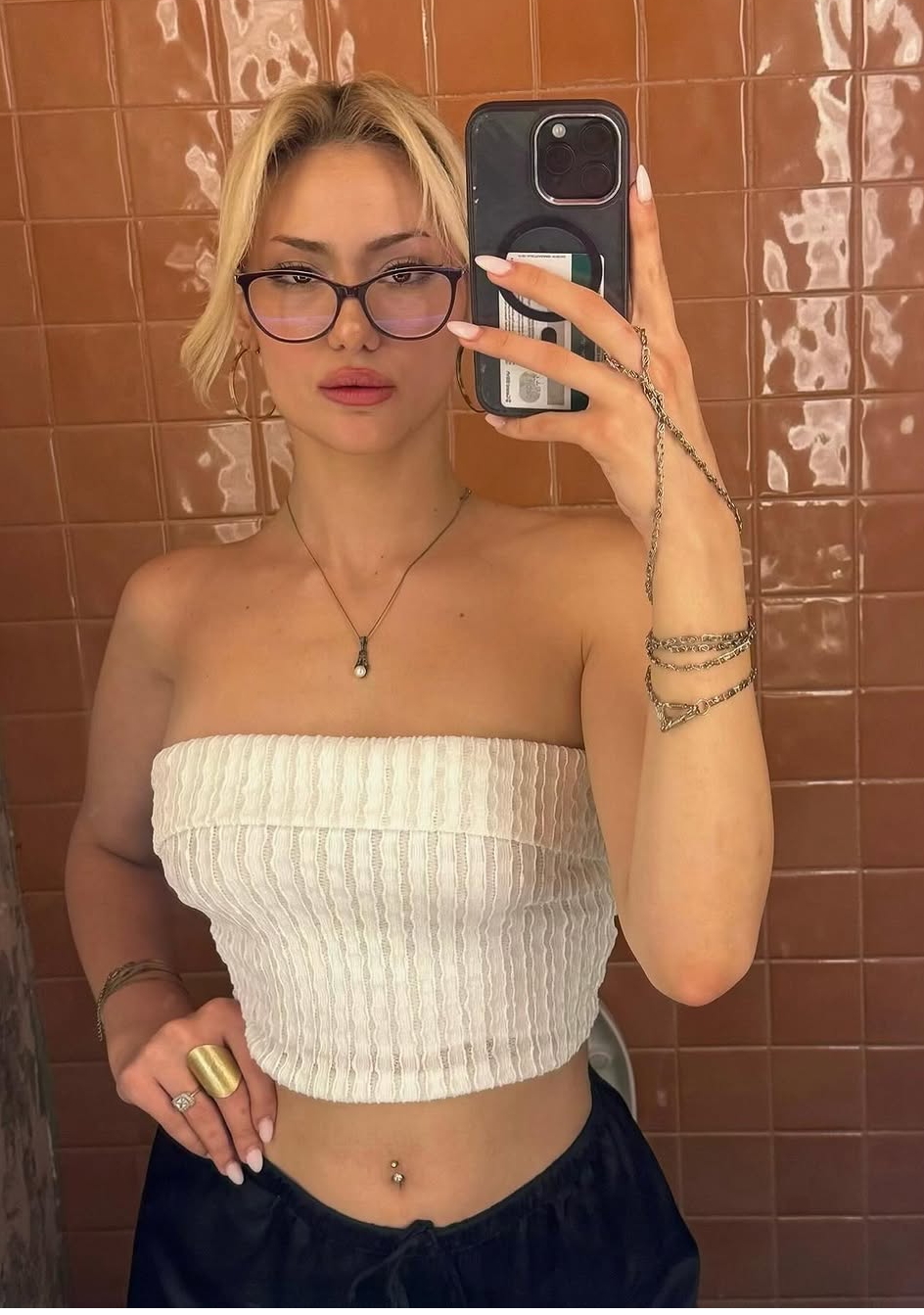 Yağsiyan Efsanevi Partner Escort Bayan Gökçe