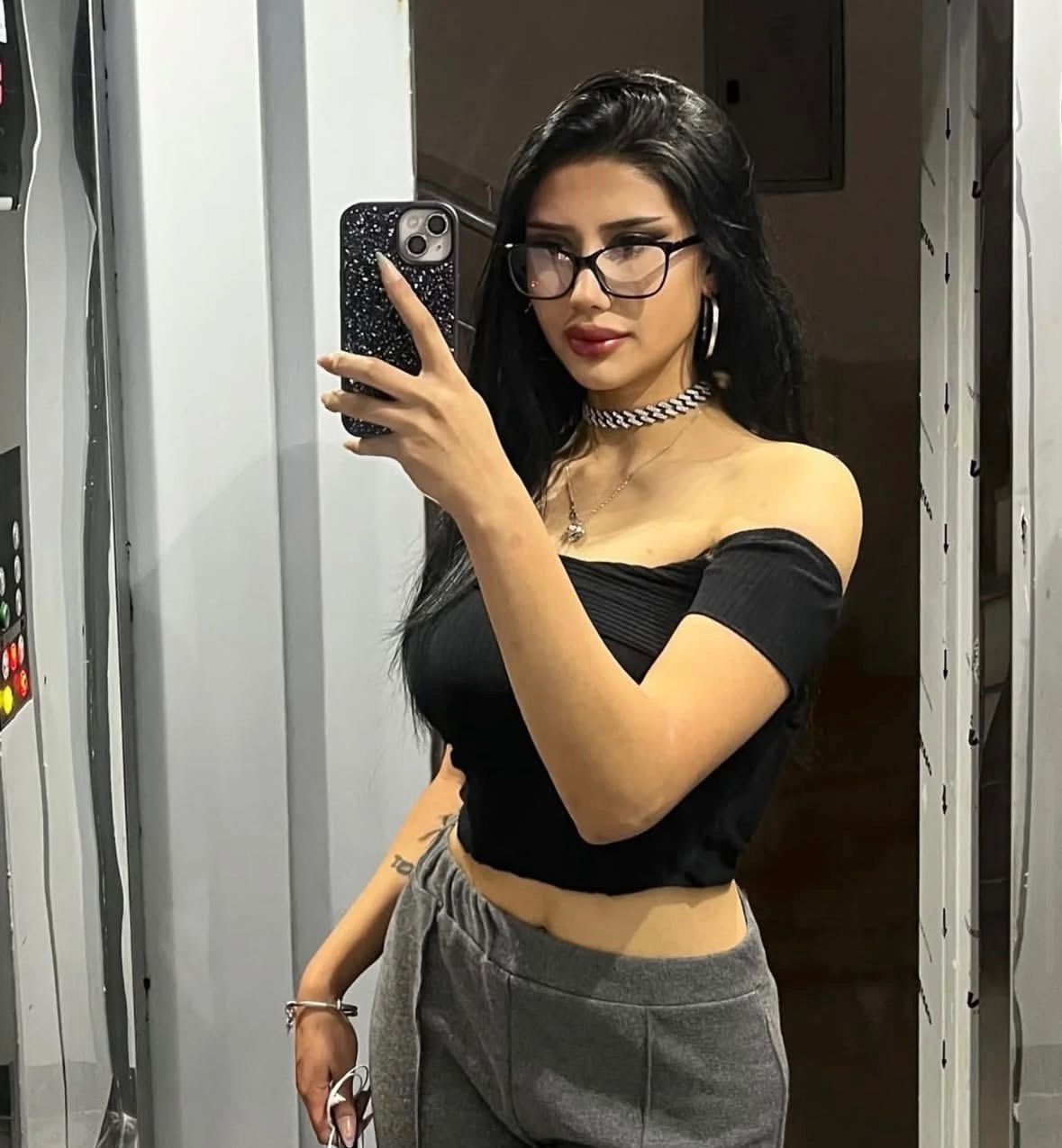 Elmacık Alman Escort Bayan Melekhan