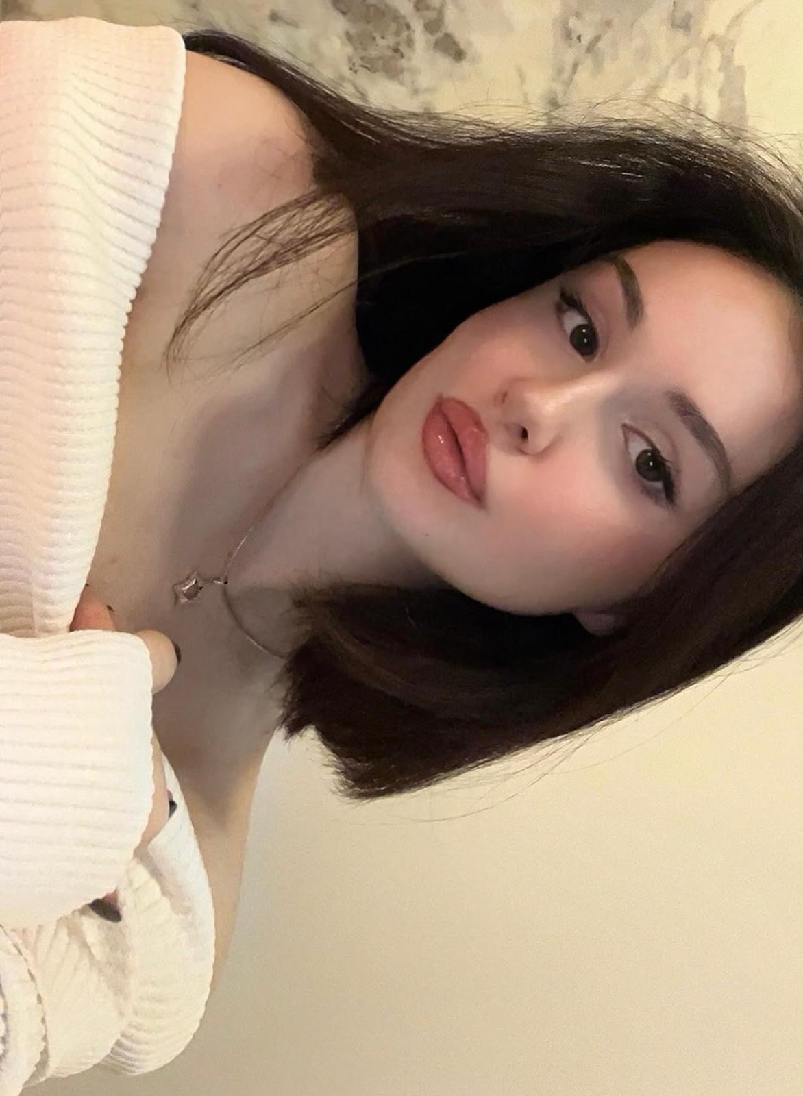 Yolüstü Bilinçli Kadın Bayan Escort Elif